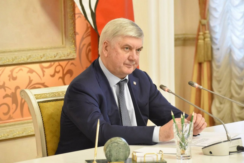 Выяснилось, за что сразу пять строительных компаний Гусев включил в реестр неблагонадёжных подрядчиков 