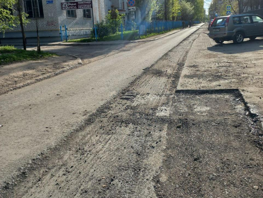 Дерзкое исчезновение автомобильной дороги показали воронежцы