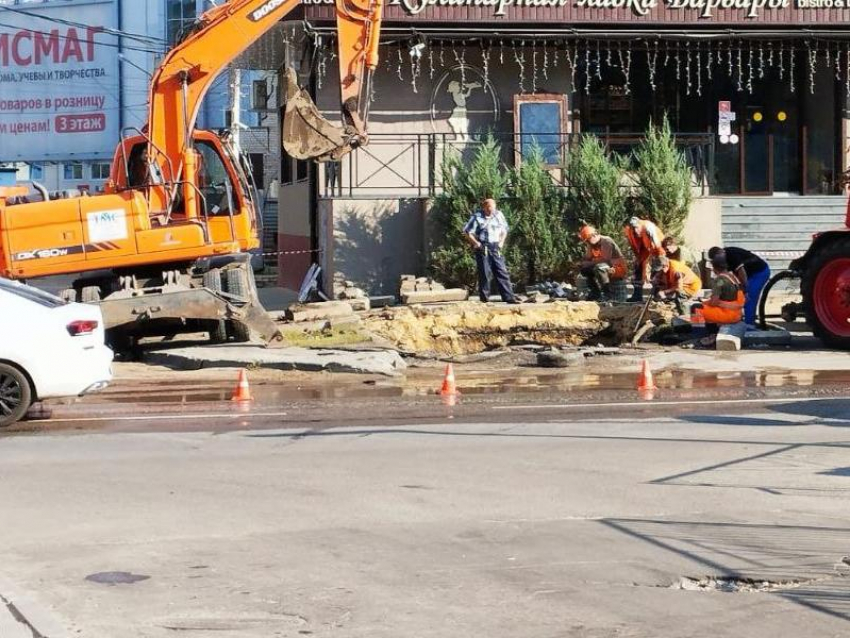 Воронежцы в Северном остались без воды из-за коммунальной аварии 