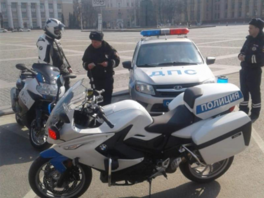 Гаишники похвастались мотоциклами BMW в Воронеже