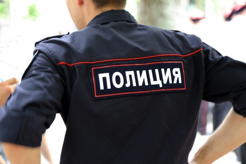 В Воронежской области охранник перевернулся в кювет на угнанном автомобиле