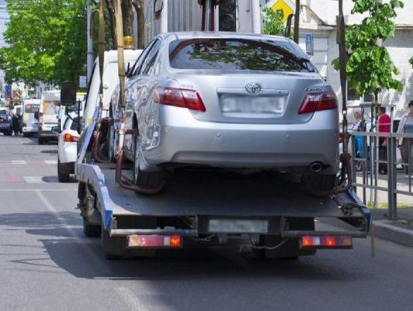 В Воронеже впервые возбудили уголовное дело за эвакуацию авто