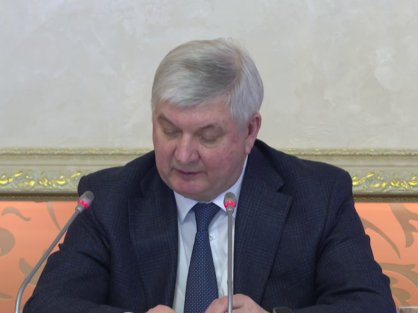 С «важного разговора» начали первую рабочую неделю в Воронежском правительстве