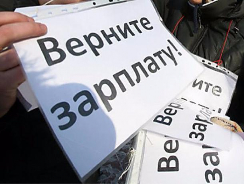 В Воронеже крупная строительная фирма оставила сотрудника без зарплаты