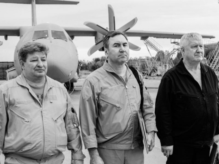 «Ушли, выполняя свой долг»: ВАСО рассказало о погибших при крушении Ил-112В летчиках