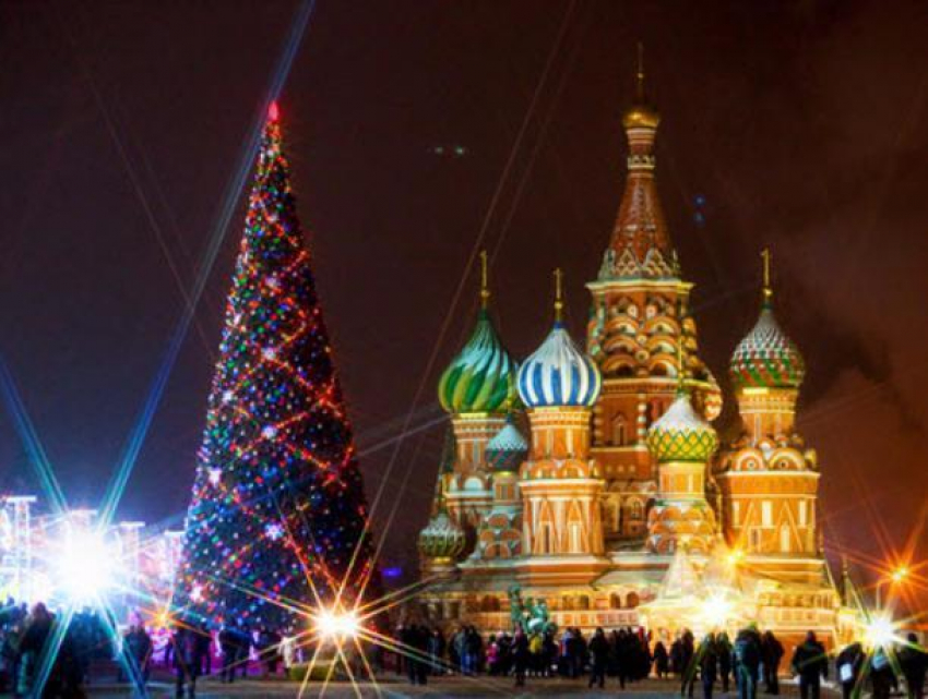 32 юных воронежца поедут в Кремль на елку с врачом и полицейским
