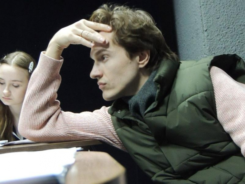 Максим Иванов объявил об уходе с должности главного режиссёра воронежского ТЮЗа