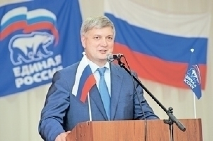 Кандидат в мэры Воронежа от Единой России планирует нарушить закон - не уйти перед выборами в отпуск?