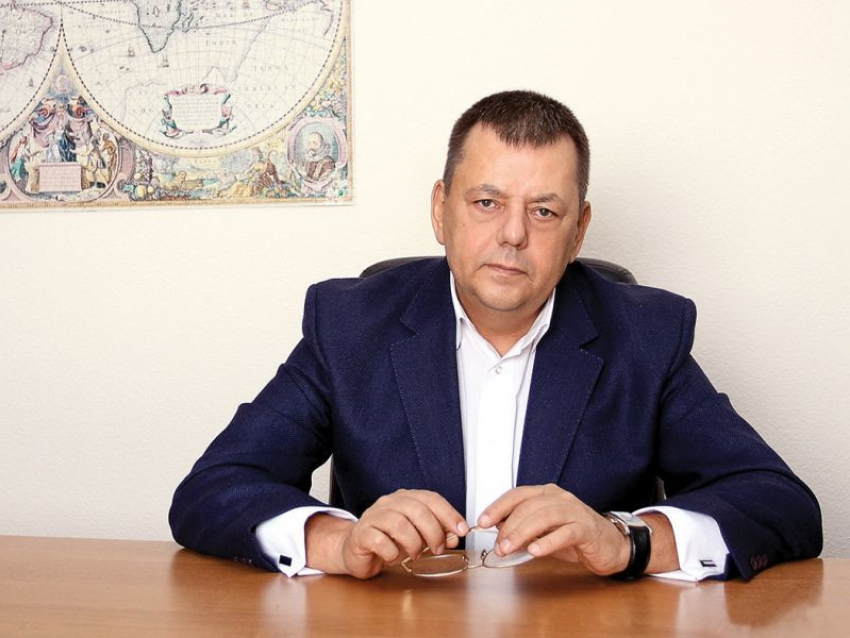 Прокурора Воронежской области просят разобраться в финансовых схемах депутата Трубецкого с сыном  