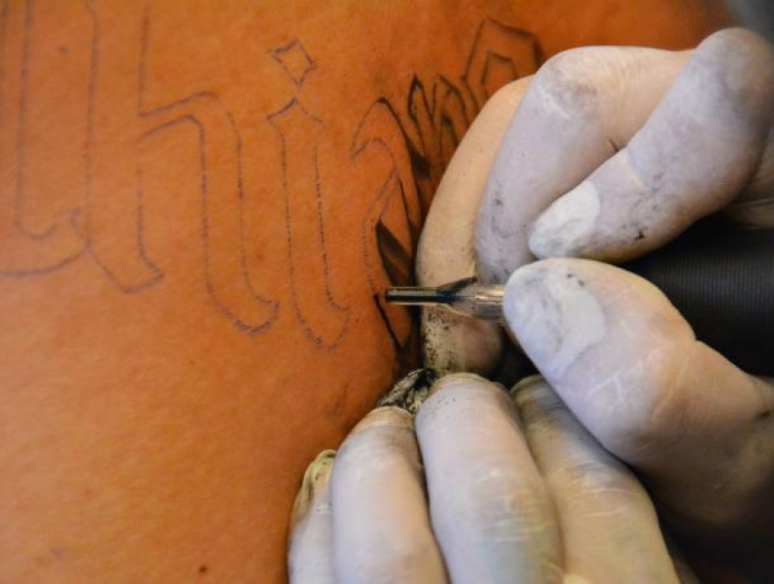 Воронежец заплатит штраф за фото татуировки в «Одноклассниках"