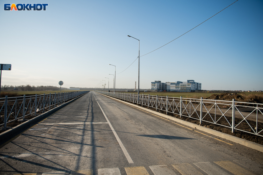 Движение частично закрыли из-за коммунальной аварии в Воронеже