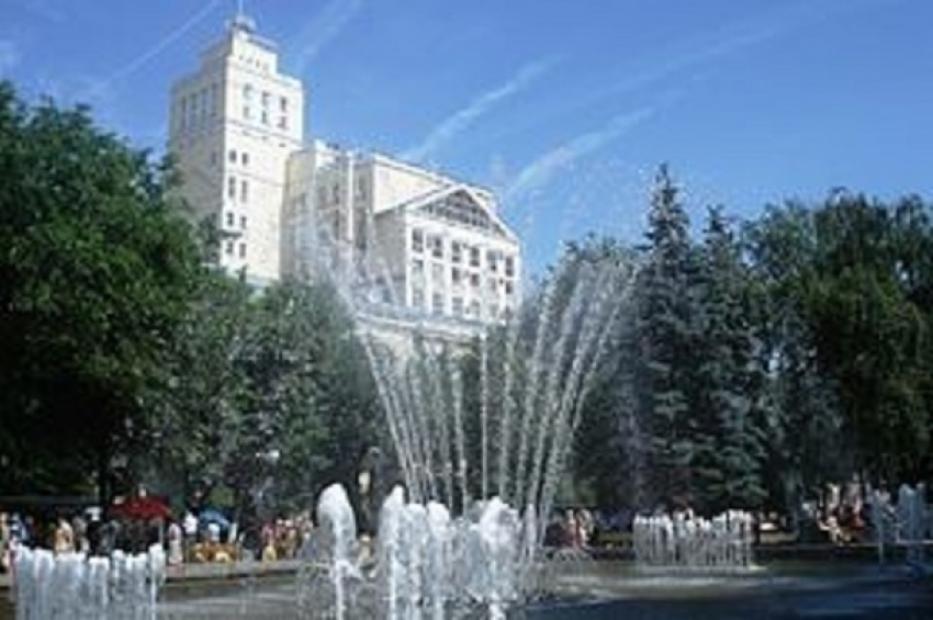 На уборку Кольцовского сквера в Воронеже потратят 2,7 млн рублей