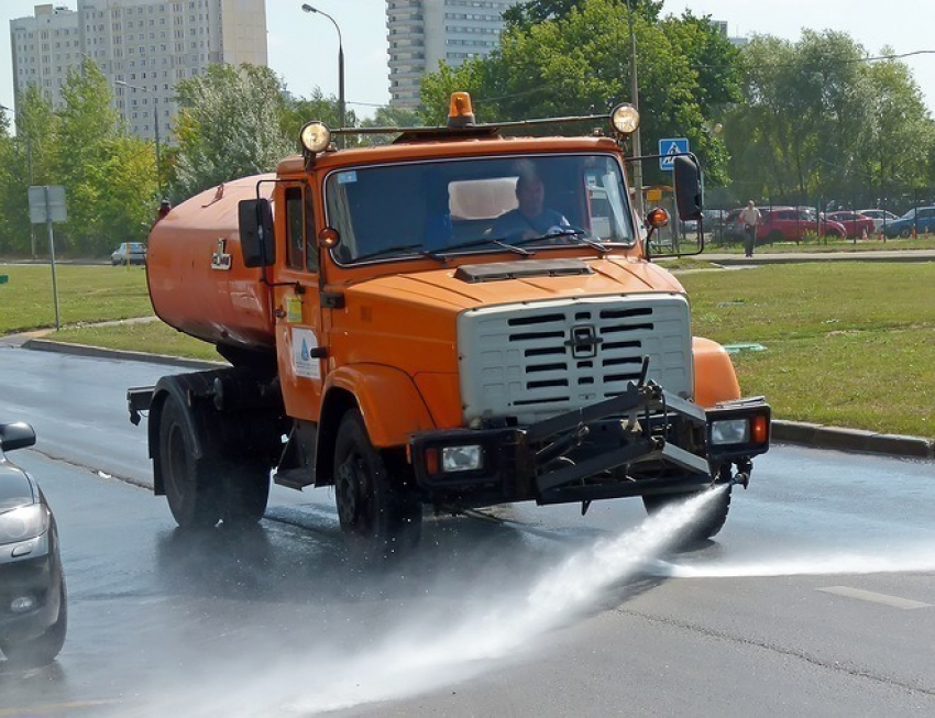 В Воронеже организация повышала цены на воду для поливки улиц