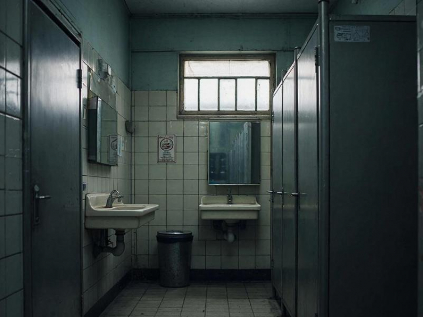 Некуда помочиться: воронежцы отмечают недостаток общественных туалетов в городе