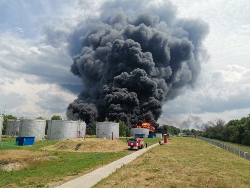 Стало известно, сколько длился пожар на нефтебазе в Воронеже
