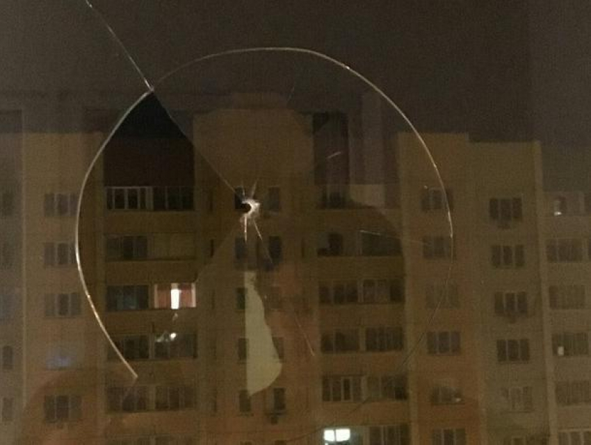 Воронежский ночной стрелок напугал жителей многоэтажки