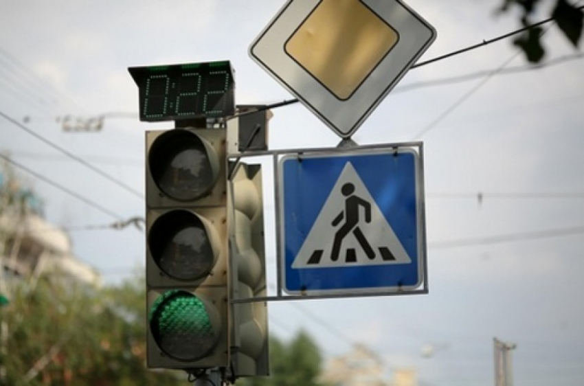 В Воронеже на улице Героев Сибиряков «Газель» насмерть сбила мужчину