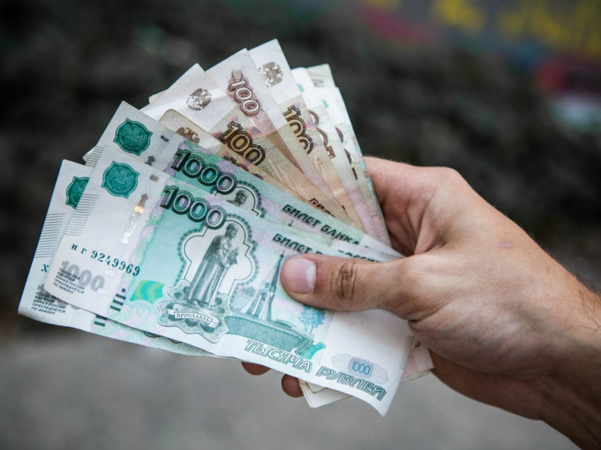 Более миллиарда рублей в день тратят граждане по своим банковским картам в Воронежской области