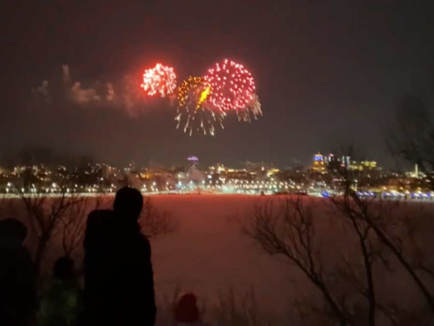 Опубликовано видео салюта 23 февраля 2021 года в Воронеже