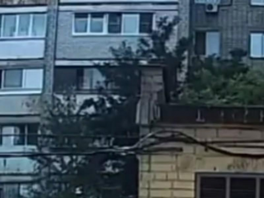 Прокуратура начала проверку после падения 5-летней девочки из окна в Воронеже