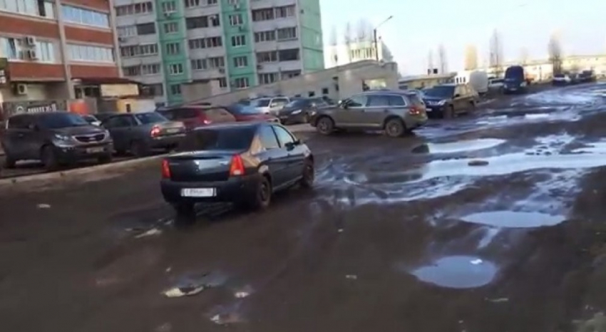 Крупные строительные компании разбили дорогу на Владимира Невского (ВИДЕО)