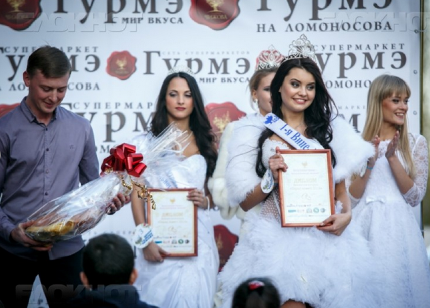 В финал «Первой невесты Черноземья» вышли 10 участниц 