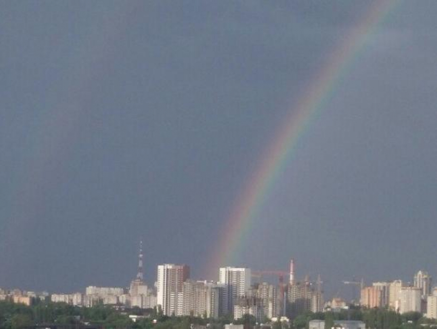 Символ окончания невзгод увидели в небе жители Воронежа