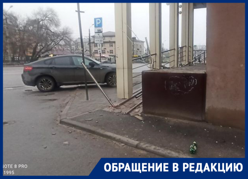 Деструктивные последствия ночного бесчинства показали в центре Воронежа 