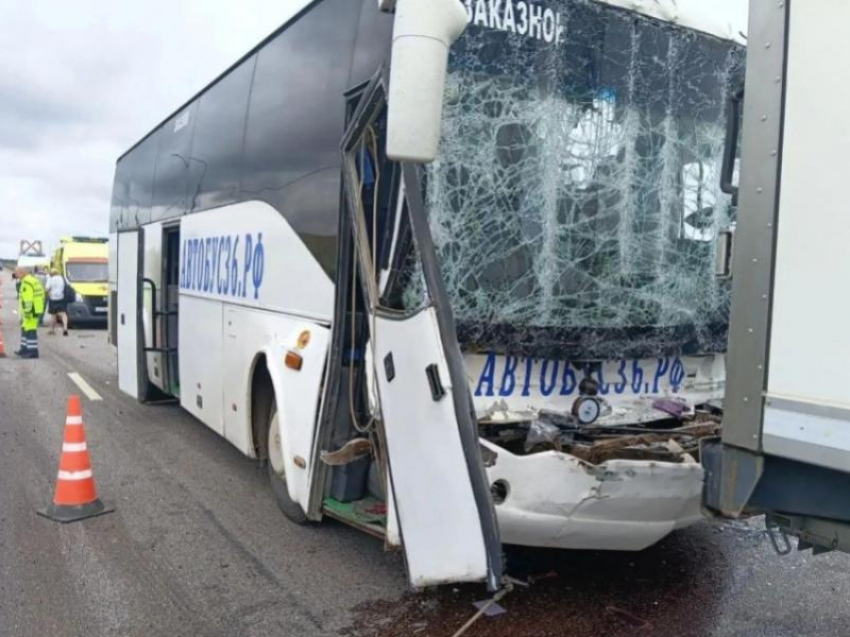 Воронежский СК возбудил уголовное дело после ДТП с автобусом, в котором пострадали 12 человек