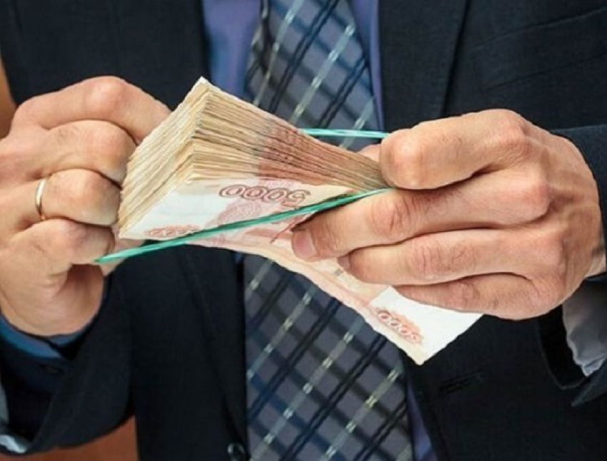 310 млн рублей выделят на повышение зарплат воронежских бюджетников
