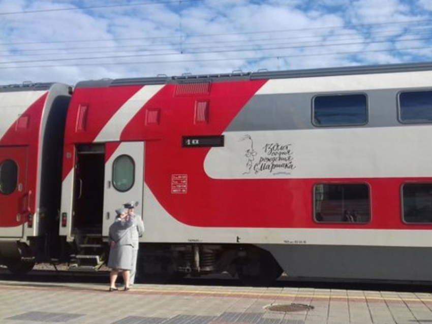 В двухэтажных поездах «Воронеж – Москва» начали работать вагоны-рестораны