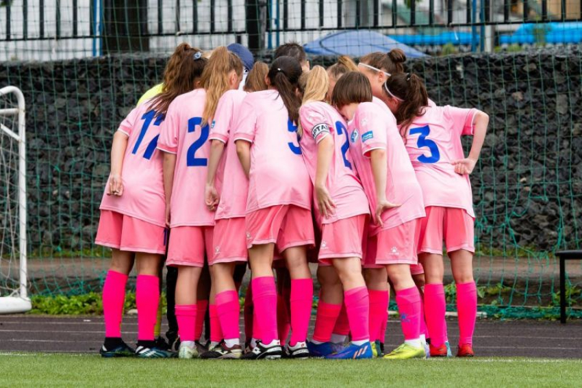 Молодежная женская футбольная команда появится в воронежском «Факеле»