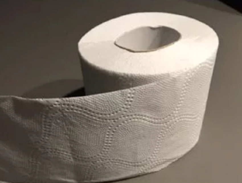 Туалетную бумагу продают в Воронеже за сумасшедшие деньги
