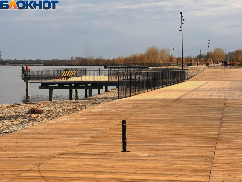 Движение на Петровской набережной перекрыто после атаки БПЛА в Воронеже