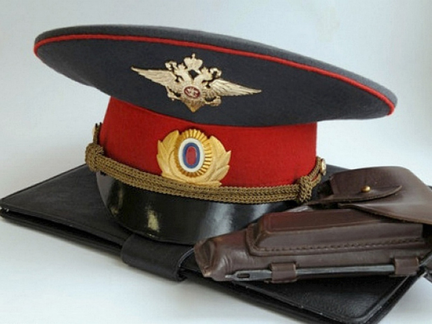 В Нововоронеже за взятку в 20 тысяч рублей уволили полицейского