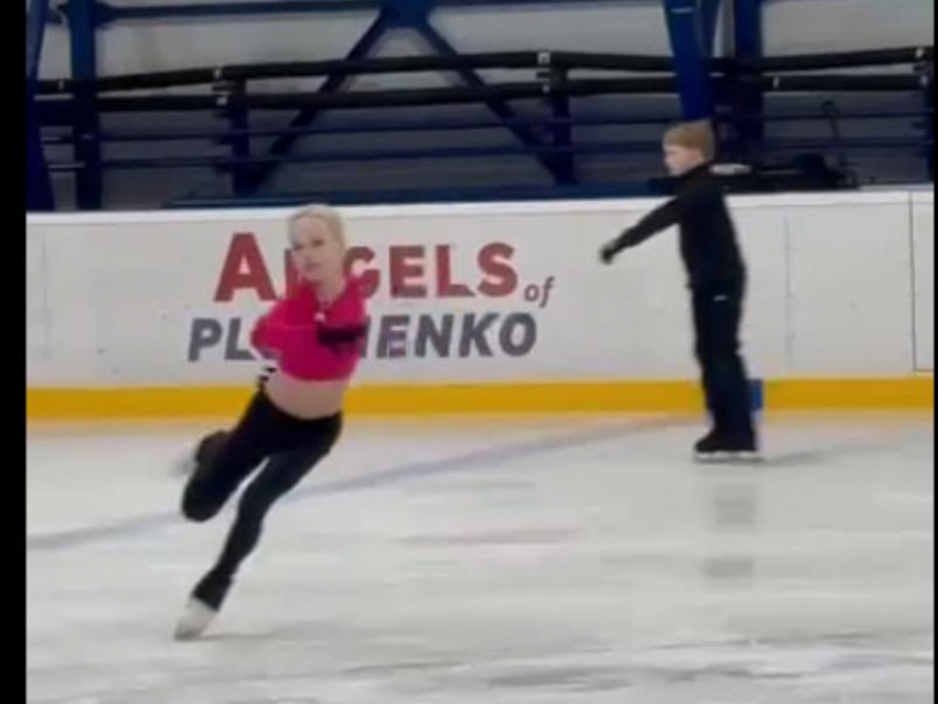 Любимица Плющенко из Воронежа представила программу под зарубежный хит