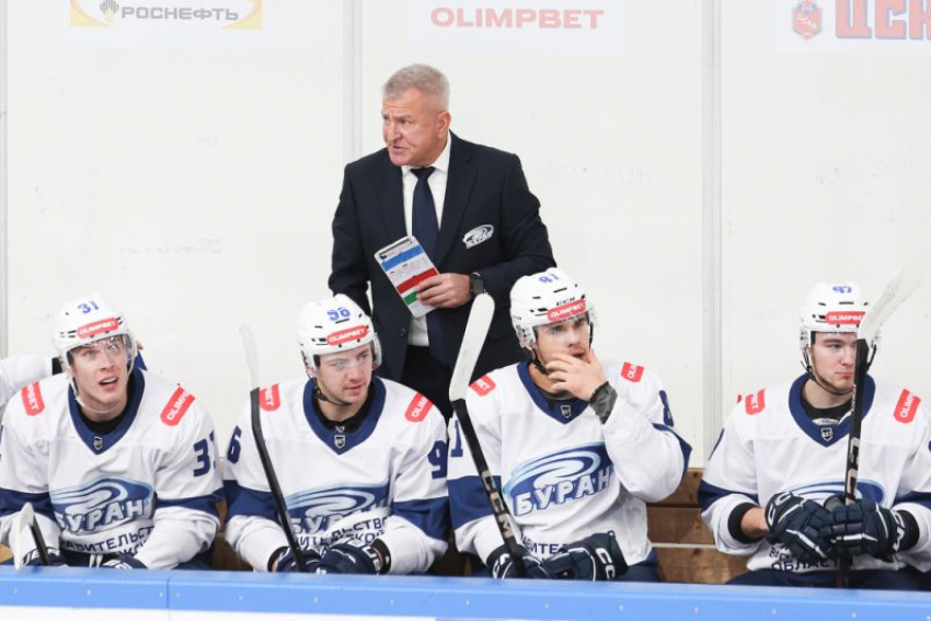 Новый тренер воронежского «Бурана» Олег Браташ дебютировал с сухой победы