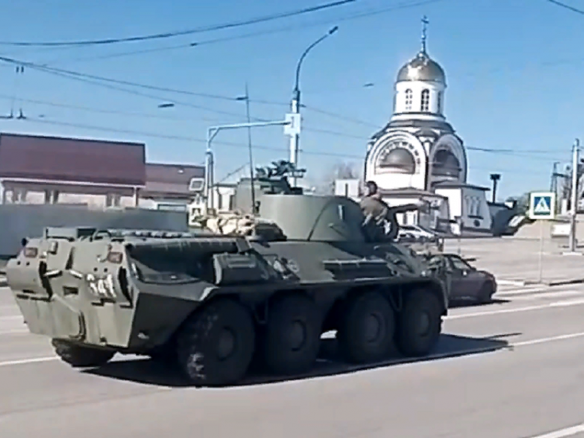 Военные проводят учения против коронавируса под Воронежем 