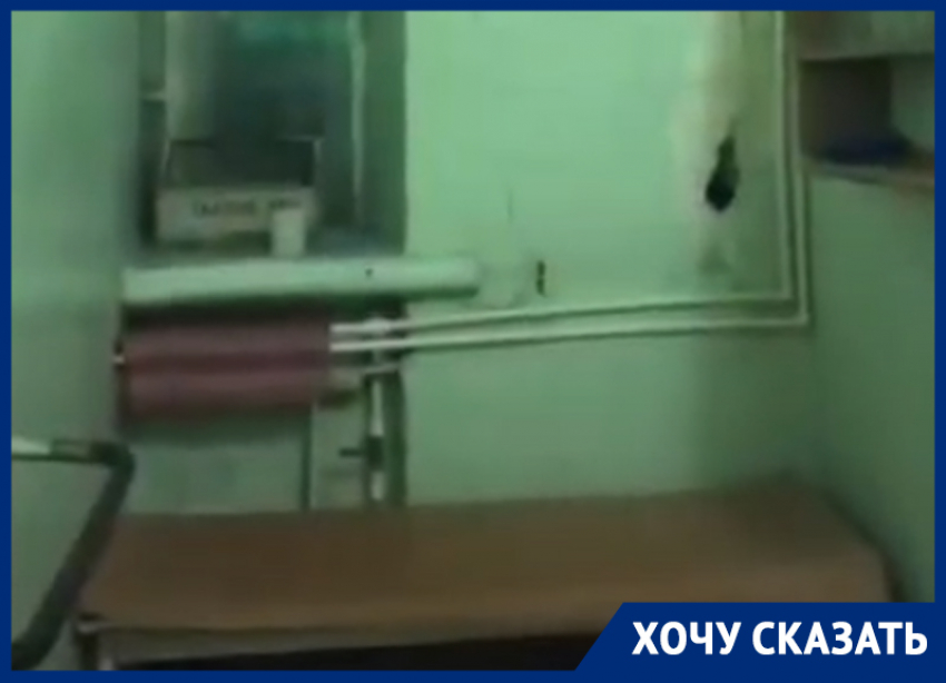 Чудовищные условия воронежской больницы для пациентов с подозрением на COVID-19 показали на видео