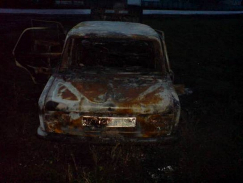 В Аннинском районе при возгорании автомобиля «ВАЗ-2101» погиб человек