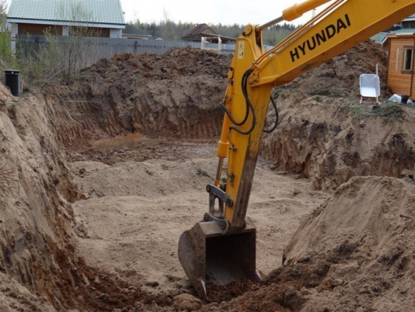 На стройке в Воронеже погиб мужчина
