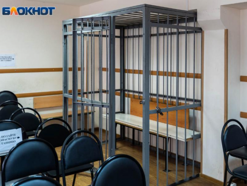 На восемь лет загремел в колонию воронежец, отмечая освобождение из тюрьмы 
