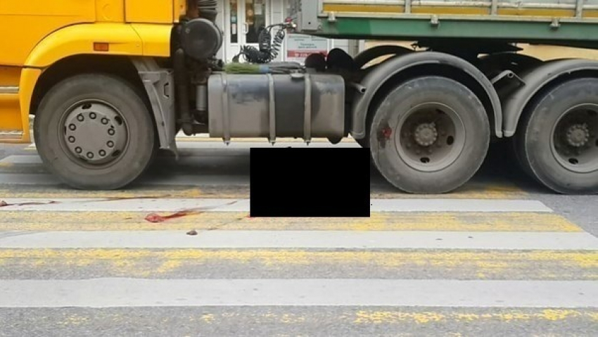 В Воронеже на Богдана Хмельницкого грузовик насмерть задавил пенсионерку