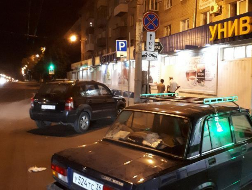 Противоречивые дорожные знаки повергли в ступор воронежцев