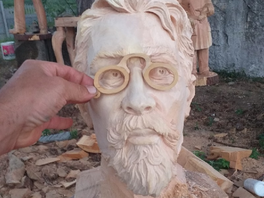 Бюст Антона Чехова создал гениальный скульптор из Воронежа 