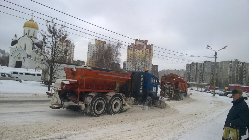 Воронежцы обрадовались выходу коммунальной техники на городские дороги