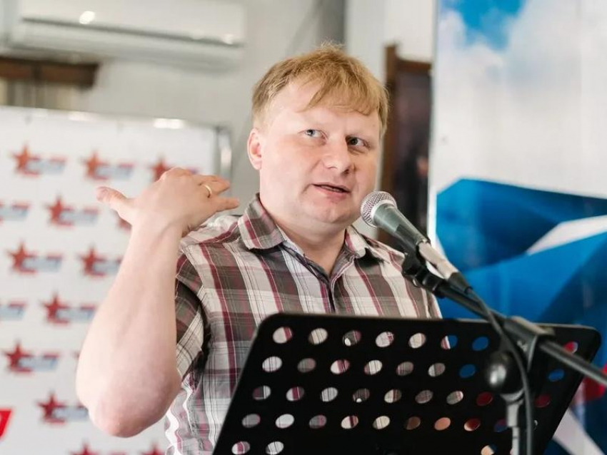 Двойное проникновение в воронежскую политику задумал блогер и активист Иванищев