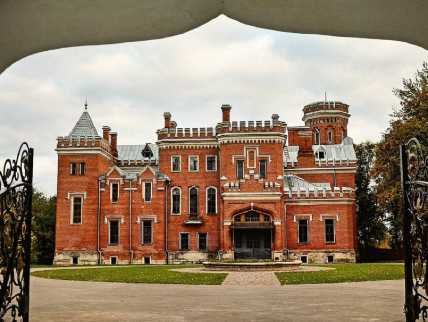 Воронежские власти расширили сад дворца Ольденбургских