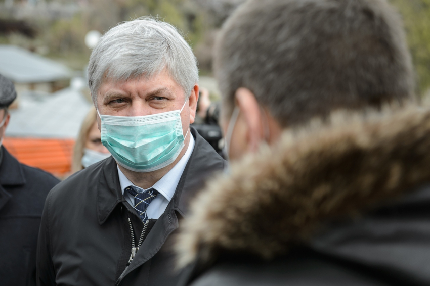 Александр Гусев посоветовал носить многоразовые маски и подсказал, где их купить 