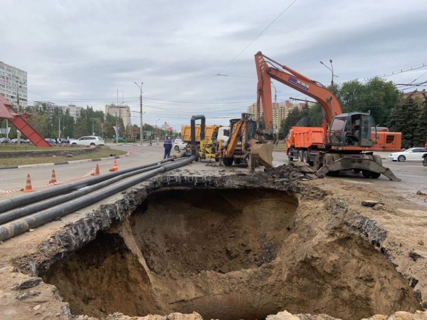 Из-за фекального потопа часть Московского проспекта останется перекрытой в Воронеже